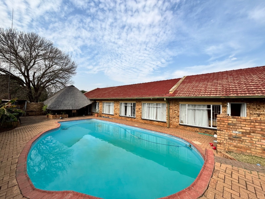 3 Bedroom Property for Sale in Flimieda North West